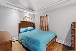 1537 N Thompson Dr, Bay Shore, NY 11706 - Photo 5