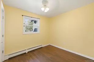 1537 N Thompson Dr, Bay Shore, NY 11706 - Photo 9