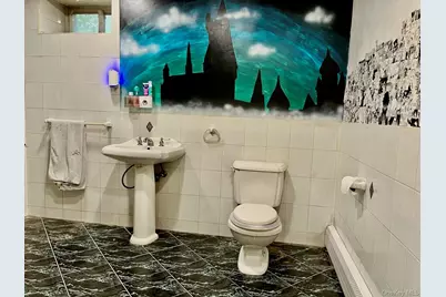 87 9th Avenue, Holtsville, NY 11742 - Photo 15