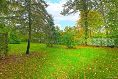 87 9th Avenue, Holtsville, NY 11742 - Photo 19