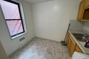 87-20 175th St, Jamaica, NY 11432 - Photo 13