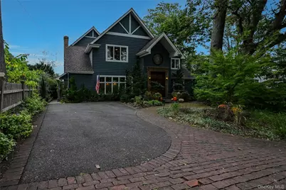 35 Semon Road, Huntington, NY 11743 - Photo 1