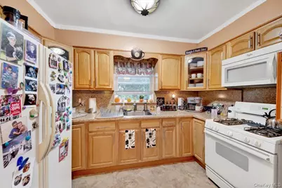 3226 Ampere Avenue, Bronx, NY 10465 - Photo 23