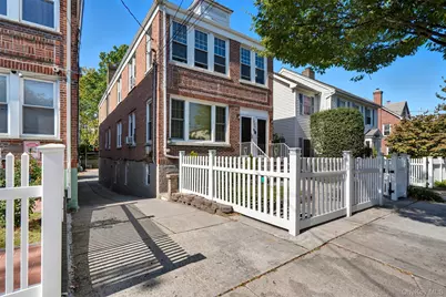 1395 Kearney Avenue, Bronx, NY 10465 - Photo 1