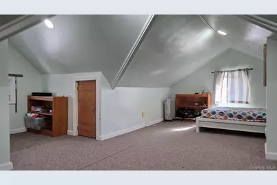 170 E Mineola Avenue, Valley Stream, NY 11580 - Photo 31