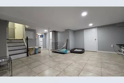 170 E Mineola Avenue, Valley Stream, NY 11580 - Photo 7