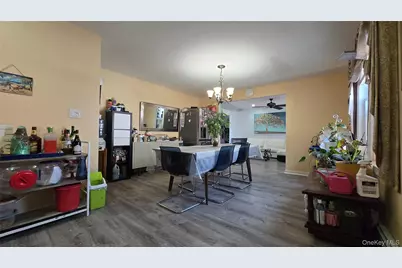 170 E Mineola Avenue, Valley Stream, NY 11580 - Photo 11