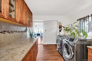 6 Edgewater Park, Bronx, NY 10465 - Photo 9