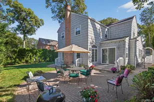 53 Eakins Rd, Manhasset, NY 11030 - Photo 31