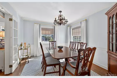 53 Eakins Road, Manhasset, NY 11030 - Photo 7