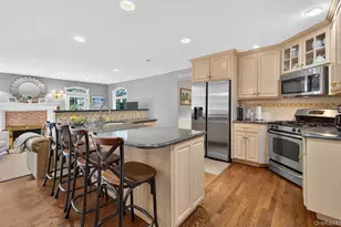 53 Eakins Rd, Manhasset, NY 11030 - Photo 9