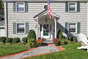 53 Eakins Rd, Manhasset, NY 11030 - Photo 3