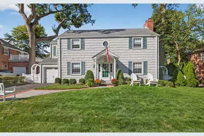 53 Eakins Road, Manhasset, NY 11030 - Photo 1