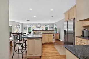 53 Eakins Rd, Manhasset, NY 11030 - Photo 11