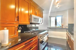 166 E 63 St, New York, NY 10065 - Photo 7