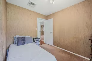 19 Dumond Pl, Coram, NY 11727 - Photo 23