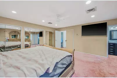 19 Dumond Place, Coram, NY 11727 - Photo 21