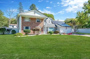 19 Dumond Pl, Coram, NY 11727 - Photo 3