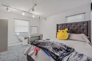 19 Dumond Pl, Coram, NY 11727 - Photo 25