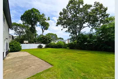 109 North Drive, Massapequa, NY 11758 - Photo 21
