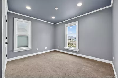 88 Bayview Avenue W, Lindenhurst, NY 11757 - Photo 15