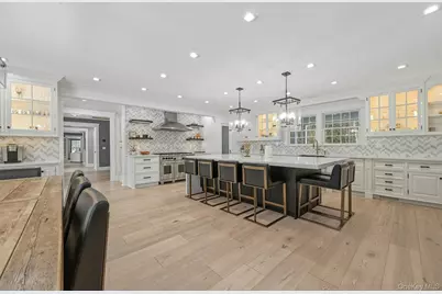 192 Burtis Lane, Muttontown, NY 11791 - Photo 11