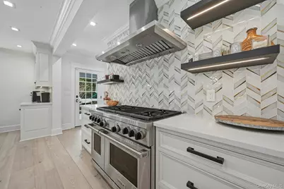 192 Burtis Lane, Muttontown, NY 11791 - Photo 15