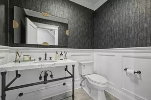 192 Burtis Ln, Muttontown, NY 11791 - Photo 9