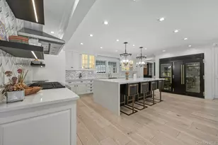 192 Burtis Ln, Muttontown, NY 11791 - Photo 13