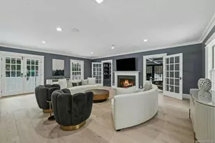 192 Burtis Ln, Muttontown, NY 11791 - Photo 3