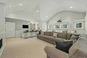 192 Burtis Ln, Muttontown, NY 11791 - Photo 37