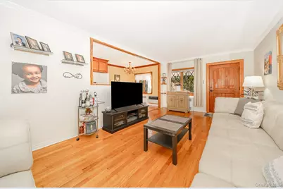 86-09 77th Avenue, Glendale, NY 11385 - Photo 7