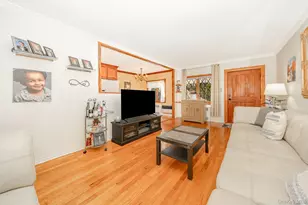 86-09 77th Ave, Glendale, NY 11385 - Photo 7