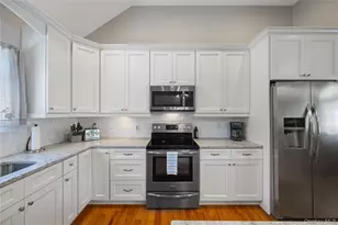 380 Homestead Way, Greenport, NY 11944 - Photo 13