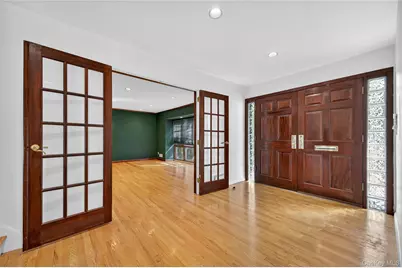 39 Hummingbird Drive, East Hills, NY 11576 - Photo 3