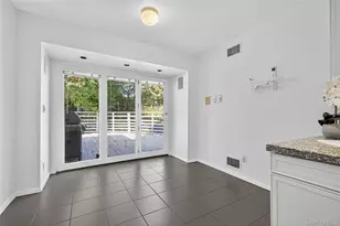 39 Hummingbird Dr, East Hills, NY 11576 - Photo 13