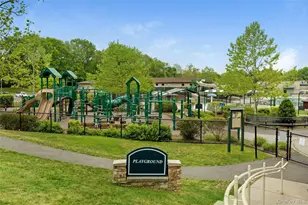 39 Hummingbird Dr, East Hills, NY 11576 - Photo 41