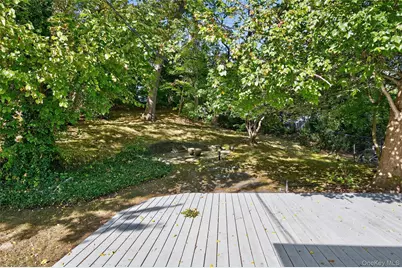 39 Hummingbird Drive, East Hills, NY 11576 - Photo 31