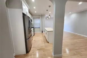 111-50 75th Rd, Forest Hills, NY 11375 - Photo 7