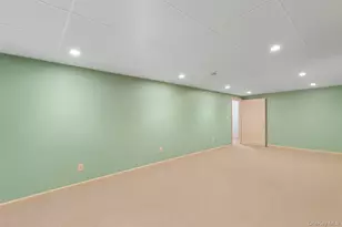 173 West End Ave, Shirley, NY 11967 - Photo 17