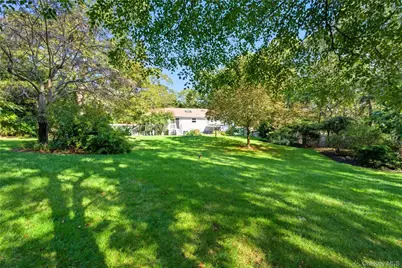 173 W End Avenue, Shirley, NY 11967 - Photo 25