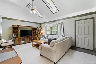 173 West End Ave, Shirley, NY 11967 - Photo 5