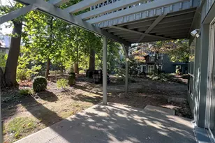 31 Bleakley Dr, Peekskill, NY 10566 - Photo 15