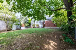 208 Dogwood Rd, Valley Stream, NY 11580 - Photo 35