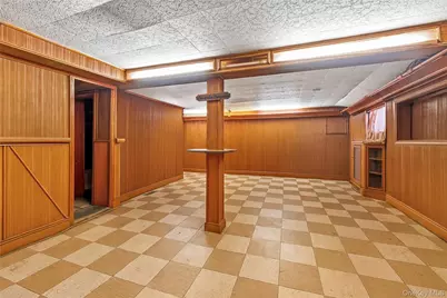 208 Dogwood Road, Valley Stream, NY 11580 - Photo 27