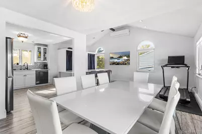 20 Malcolm Street, Bellport, NY 11713 - Photo 7