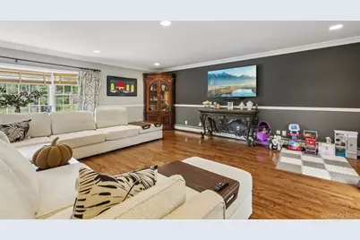 39 Virginia Lane, Thornwood, NY 10594 - Photo 17