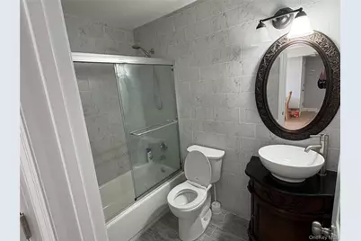 33 Newbrook Lane #33, Bay Shore, NY 11706 - Photo 9