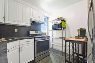 6120 Grand Central Pkwy, Forest Hills, NY 11375 - Photo 9