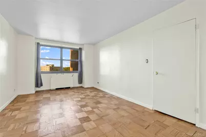 6120 Grand Central Parkway #B605, Forest Hills, NY 11375 - Photo 15